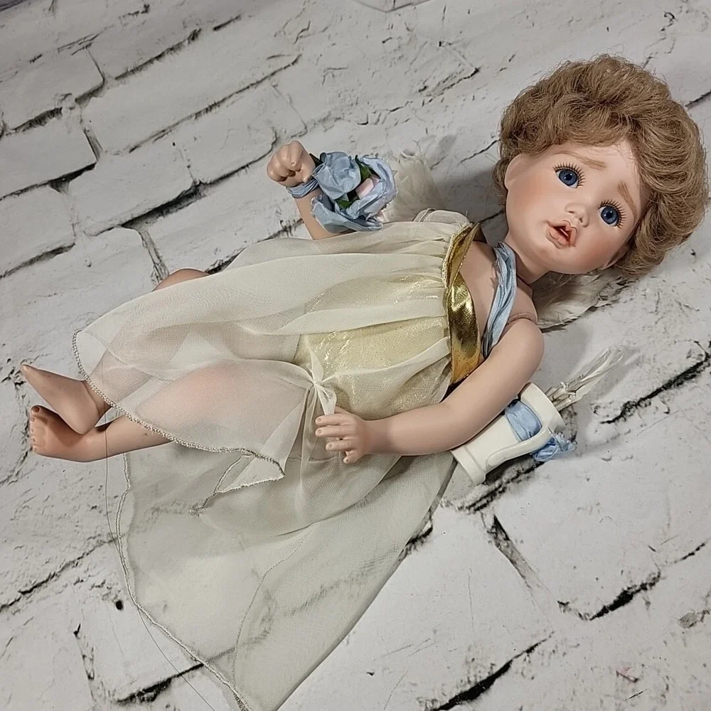 Ellenbrooke Sweet Cherub‎ Porcelain Angel By Connie Walser Derek